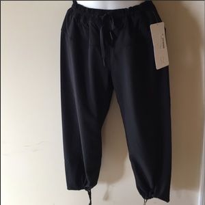 🌸New Lululemon Step Lively Crop🌸